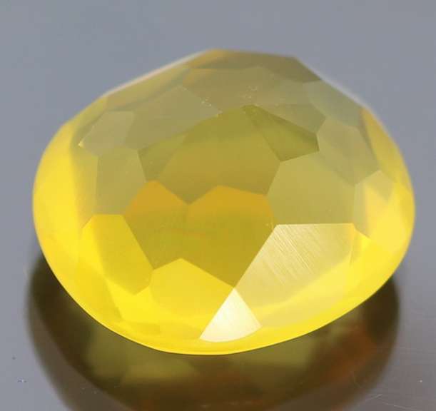 Simply gorgeous 10.73ct oval cut golden Fire Opal