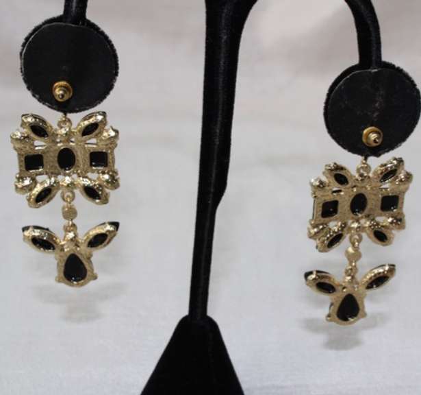 Sexy Pair of Fashion  Design Earrings