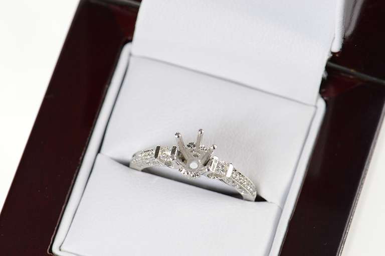 18K White Gold 0.24 Ctw 4.75mm Engagement Setting Semi Mount Ring