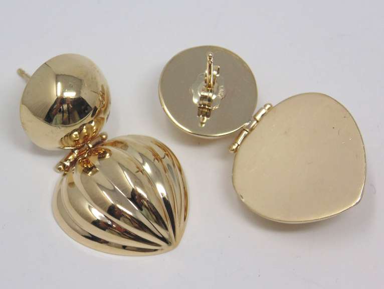 Gorgeous 14kt Yellow Gold Scalloped Dangle Earrings
