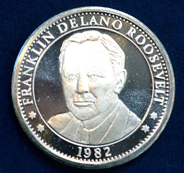 1 OZ Silver Round FDR 1982 From The Commonwealth Of Dominica