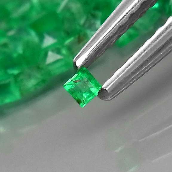 Outstanding 3.15ct real Colombian Emerald set