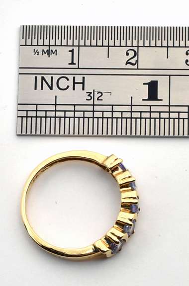 Chic 14k Tanzanite Ring