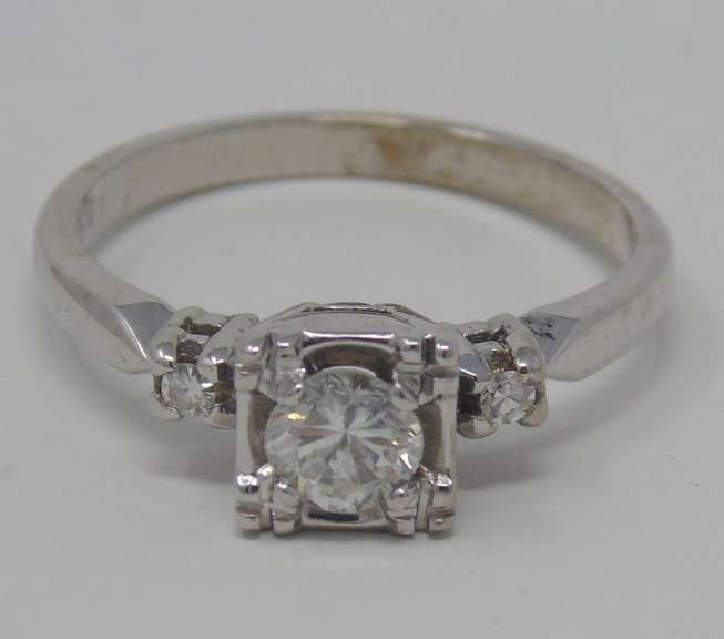 Vintage White Gold Diamond Ring
