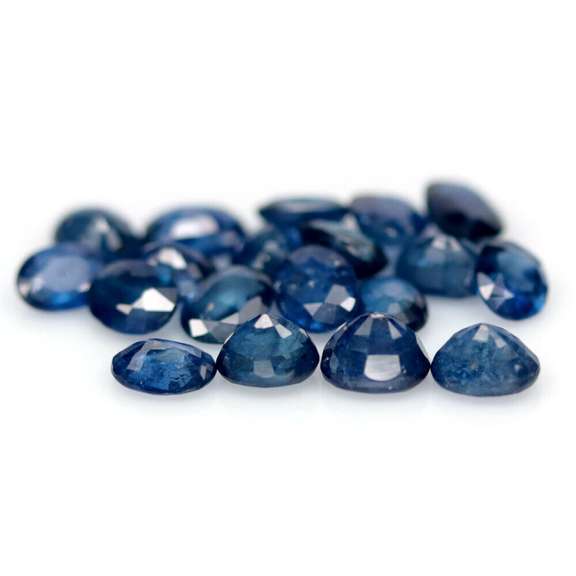 Heated only! 7.88ct Royal blue Sapphire set