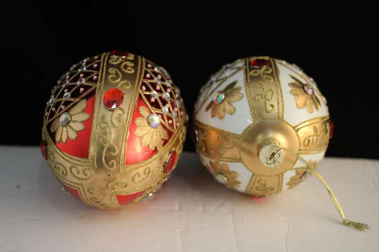 Beaded Ornament Red & White - Set of 2