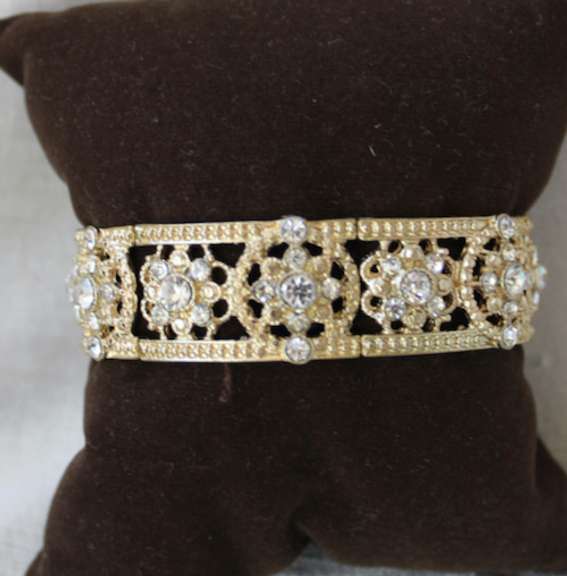 Golden Color  Fashion Jewelry Bracelet