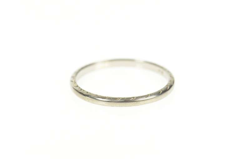 18K White Gold 1.8mm Art Deco Ornate Wedding Band Ring