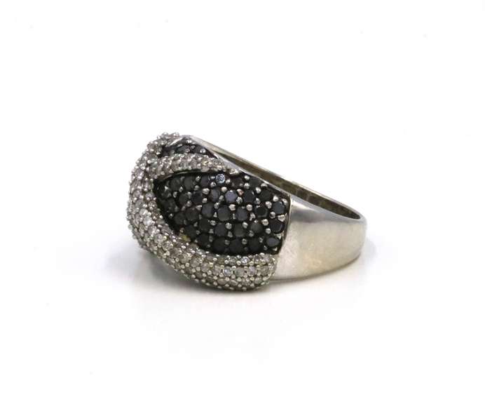 Stylishly Unique 14kt WG Black & White Diamond Pave Ring