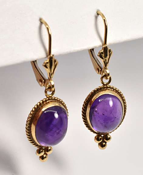 Lovely Cabachon Amethyst Dangle Earrings