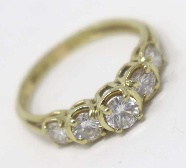 Fabulous 18kt 1ct 5 Diamond Pyramid Ring