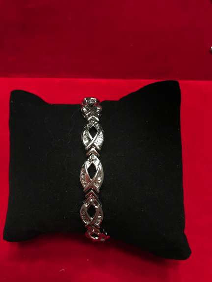 LADIES 14K WHITE GOLD AND DIAMOND BRACELET