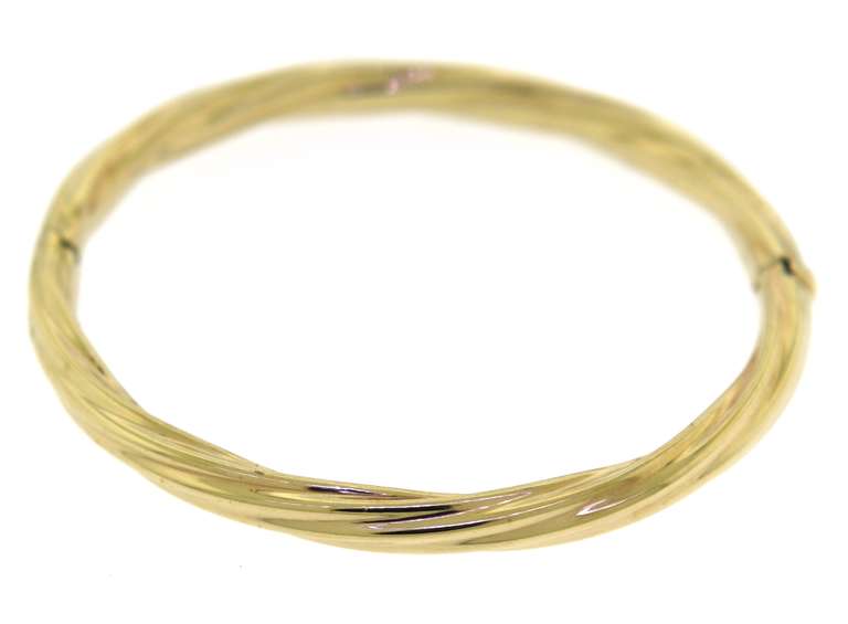 Simple 14kt YG Twist Motif Hinged Bangle Bracelet