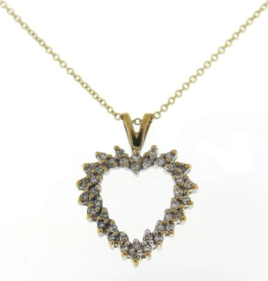 Gorgeous 14kt Yellow Gold Diamond Heart Shaped Necklace