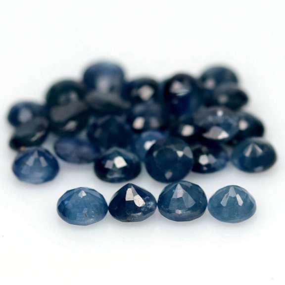Multi-hue 7.12ct natural blue Sapphire set
