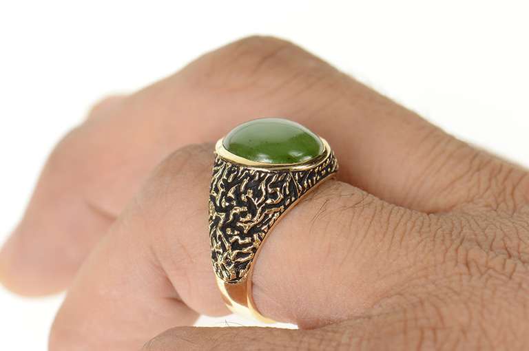 10K Yellow Gold 1960's Men's Nephrite Jade Textured Bark Ring