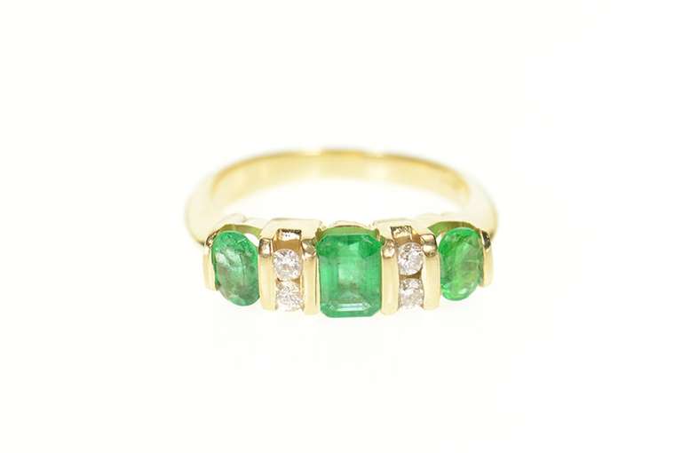 14K Yellow Gold 0.91 Ctw Natural Emerald Diamond Classic Ring