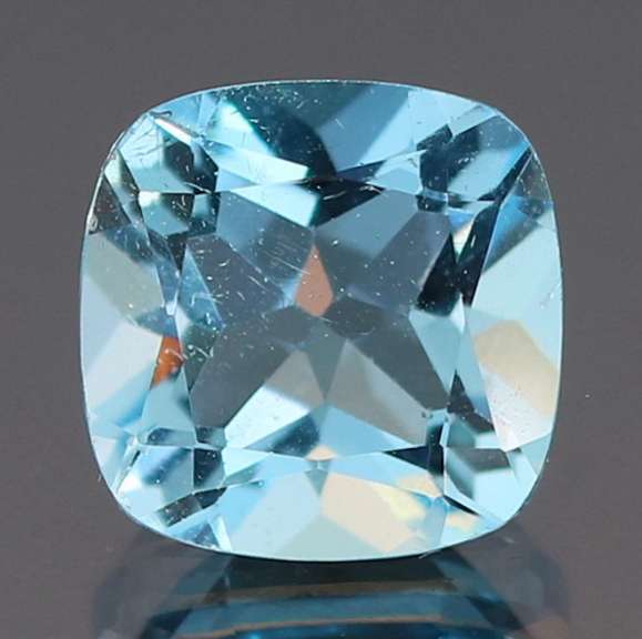 Dazzling 5.58ct 10mm Swiss blue Topaz
