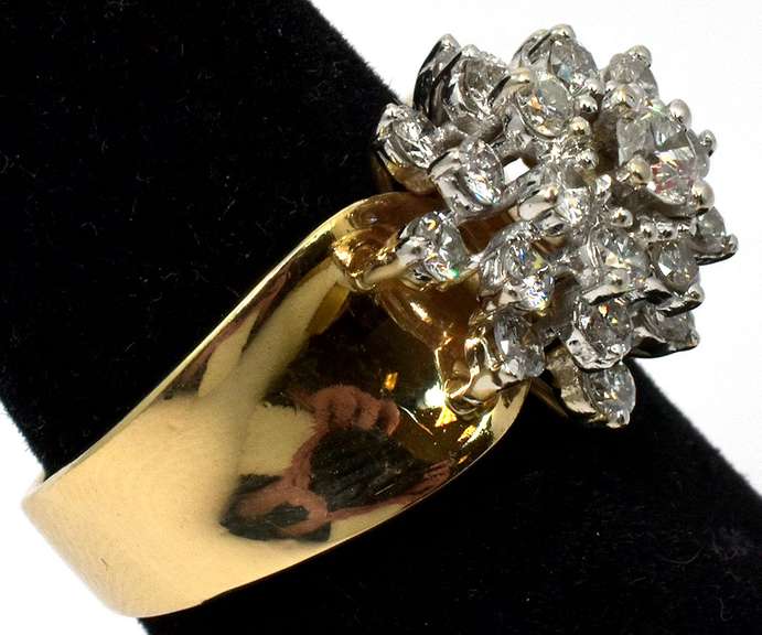 Flashy Diamond Cluster Ring in 14KT Yellow Gold