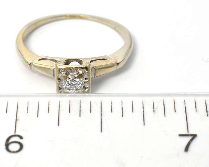 Romantic Vintage Style 14KT White Gold Engagement Ring