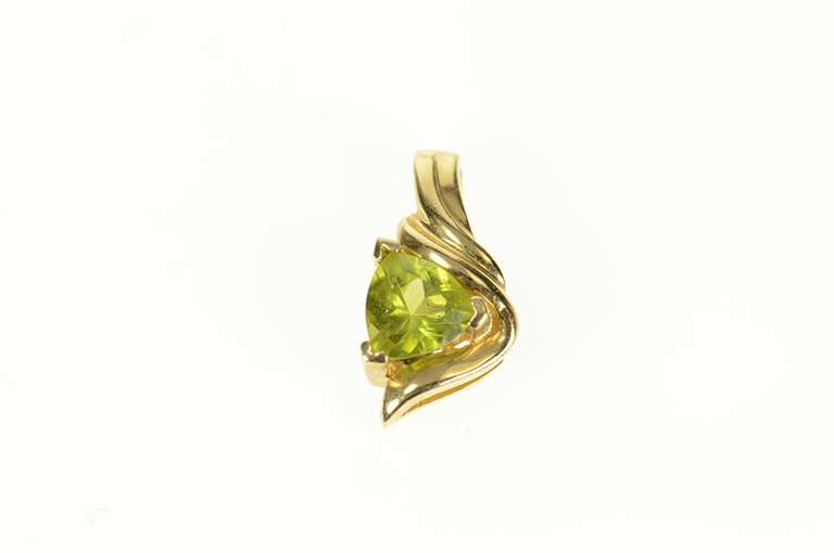 14K Yellow Gold Trillion Peridot Solitaire Simple Pendant