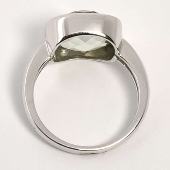 Chic Green Amethyst Ring in 14K WG