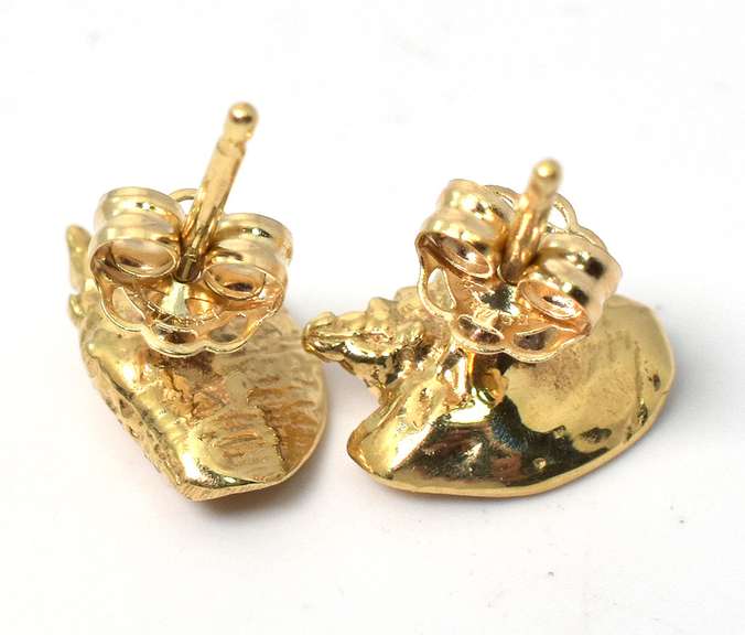 Precious 14KT Yellow Gold Conch Earrings