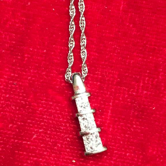 14K WHITE GOLD CHAIN WITH DIAMOND PENDANT