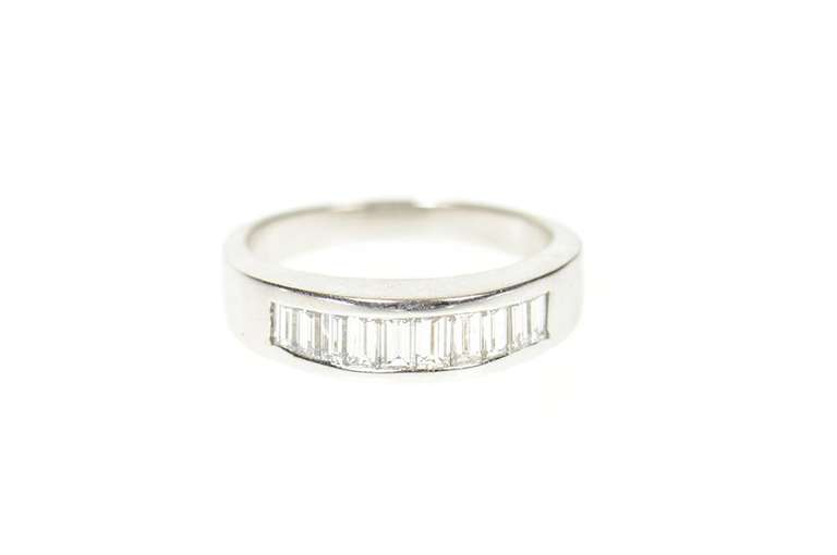 14K White Gold 0.80 Ctw Baguette Diamond D VS1 Wedding Band Ring