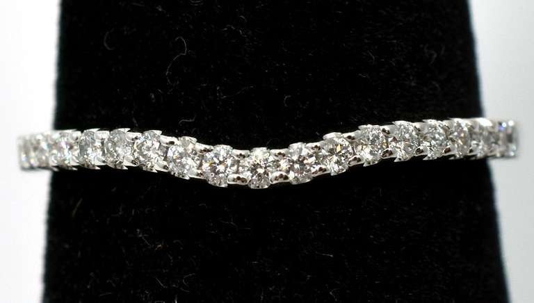 Sweet Diamond Band in 14KT White Gold