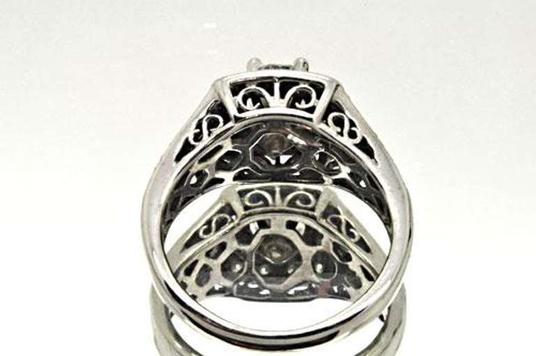 LADIES 14K WHITE GOLD DIAMOND ENGAGEMENT RING