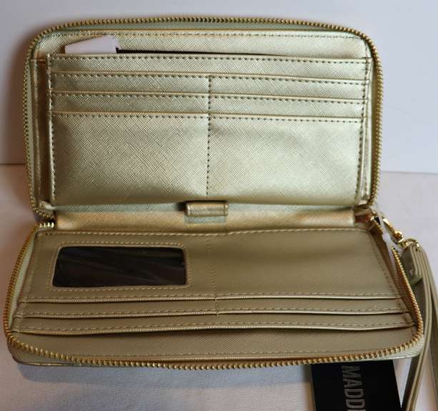 Steve Madden Box Wallet