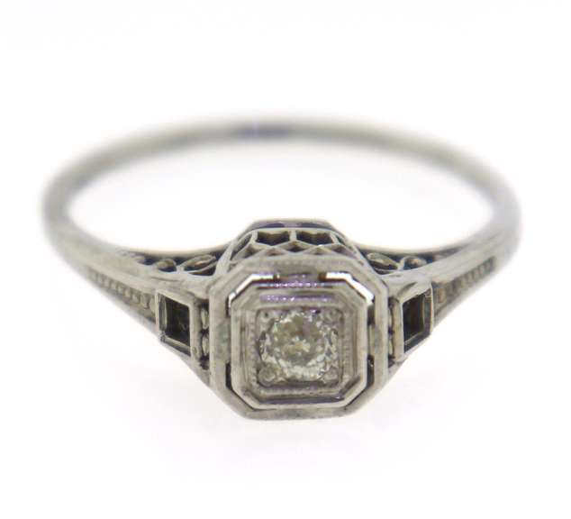 Vintage 18kt Old Mine Cut Diamond Ring
