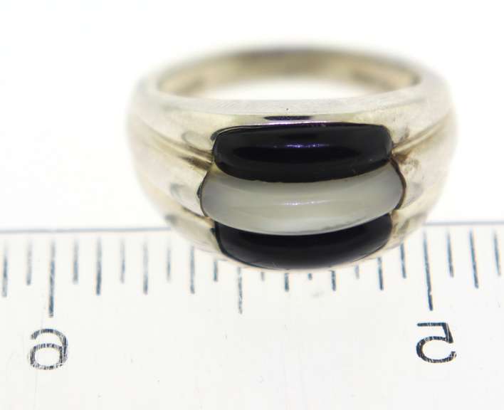 Sterling Silver Mother Of Pearl Ring