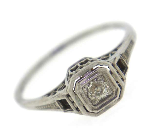 Vintage 18kt Old Mine Cut Diamond Ring