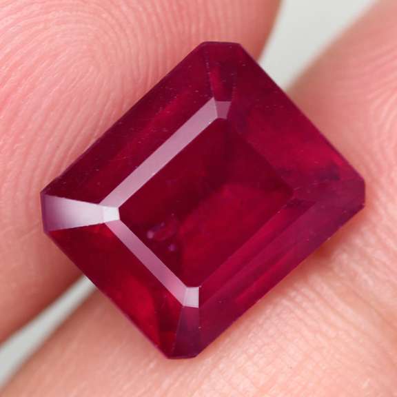 Decadent 5.85ct top blood red Ruby
