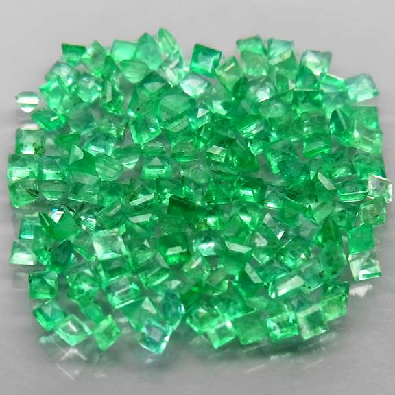 Outstanding 3.15ct real Colombian Emerald set