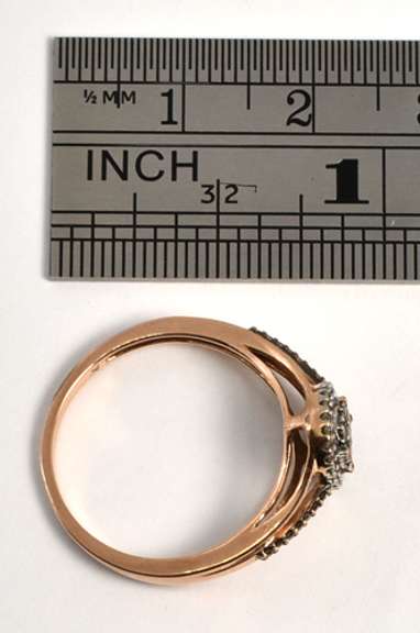 Cute Rose Gold Diamond Ring