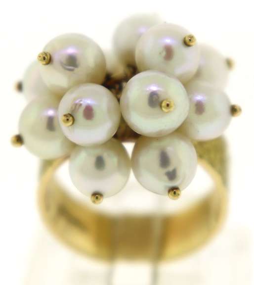 Gorgeous 18kt YG White Pearl Cluster Textured Ring