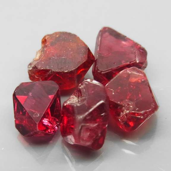 Collectors rare untreated set of uncut red Spinel