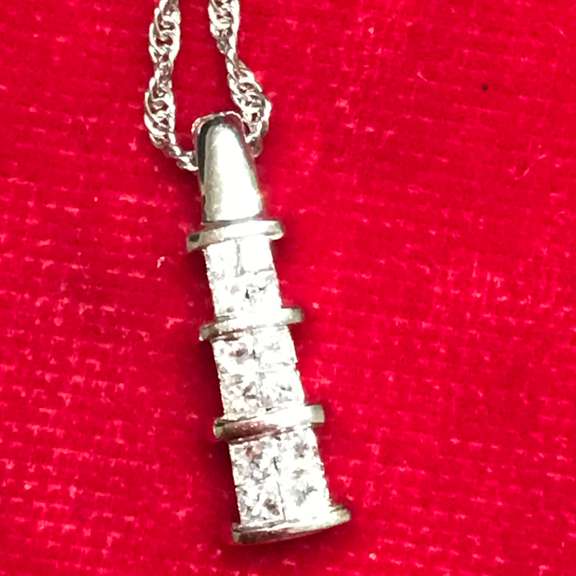 14K WHITE GOLD CHAIN WITH DIAMOND PENDANT
