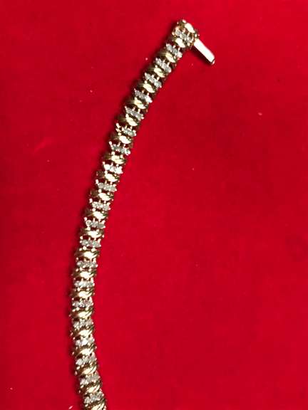 10K YELLOW GOLD DIAMOND BRACELET