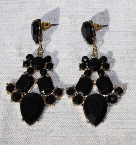 Sexy Pair of Fashion  Design Earrings