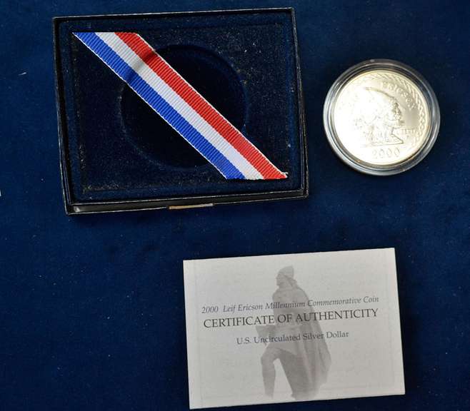 2000 Leif Ericson UNC Silver Dollar with box and papers