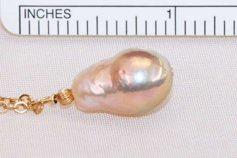Graceful Drop Pearl Necklace