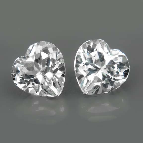 Superb 4.29ct high fire 8x8mm diamond white Topaz