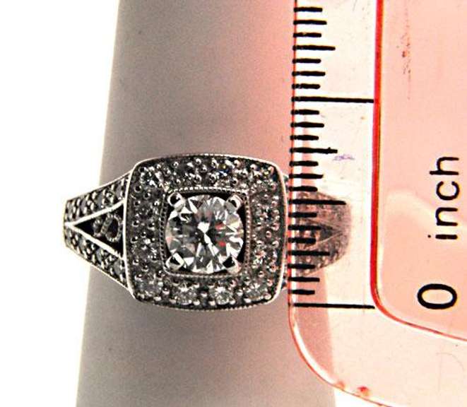 LADIES 14K WHITE GOLD DIAMOND ENGAGEMENT RING