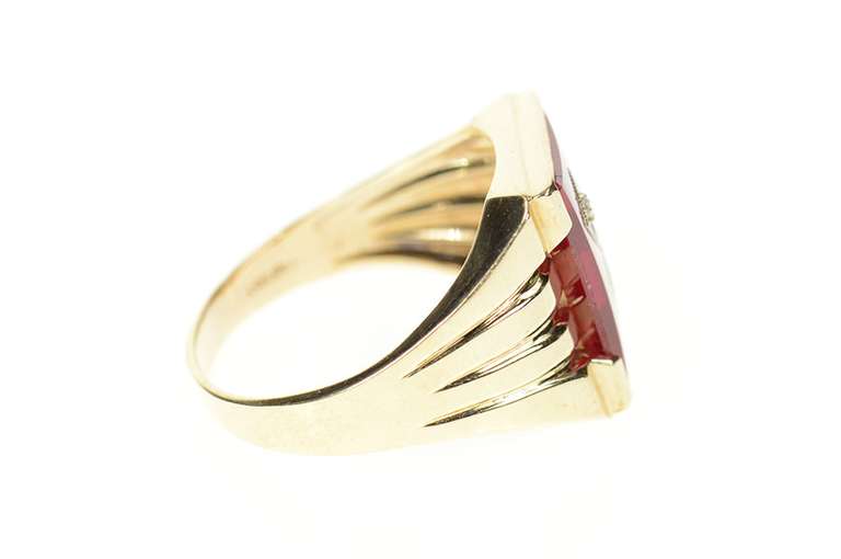 10K Yellow Gold Retro Men's Syn Ruby Masonic Emblem Squared Ring