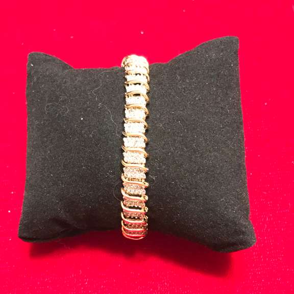 LADIES 14K GOLD AND DIAMOND BRACELET
