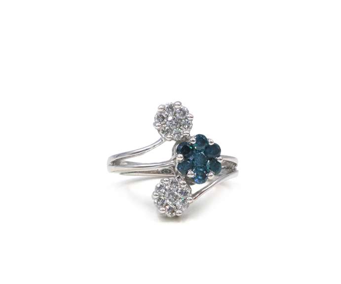 Charming Floral design White & Blue Diamond Ring
